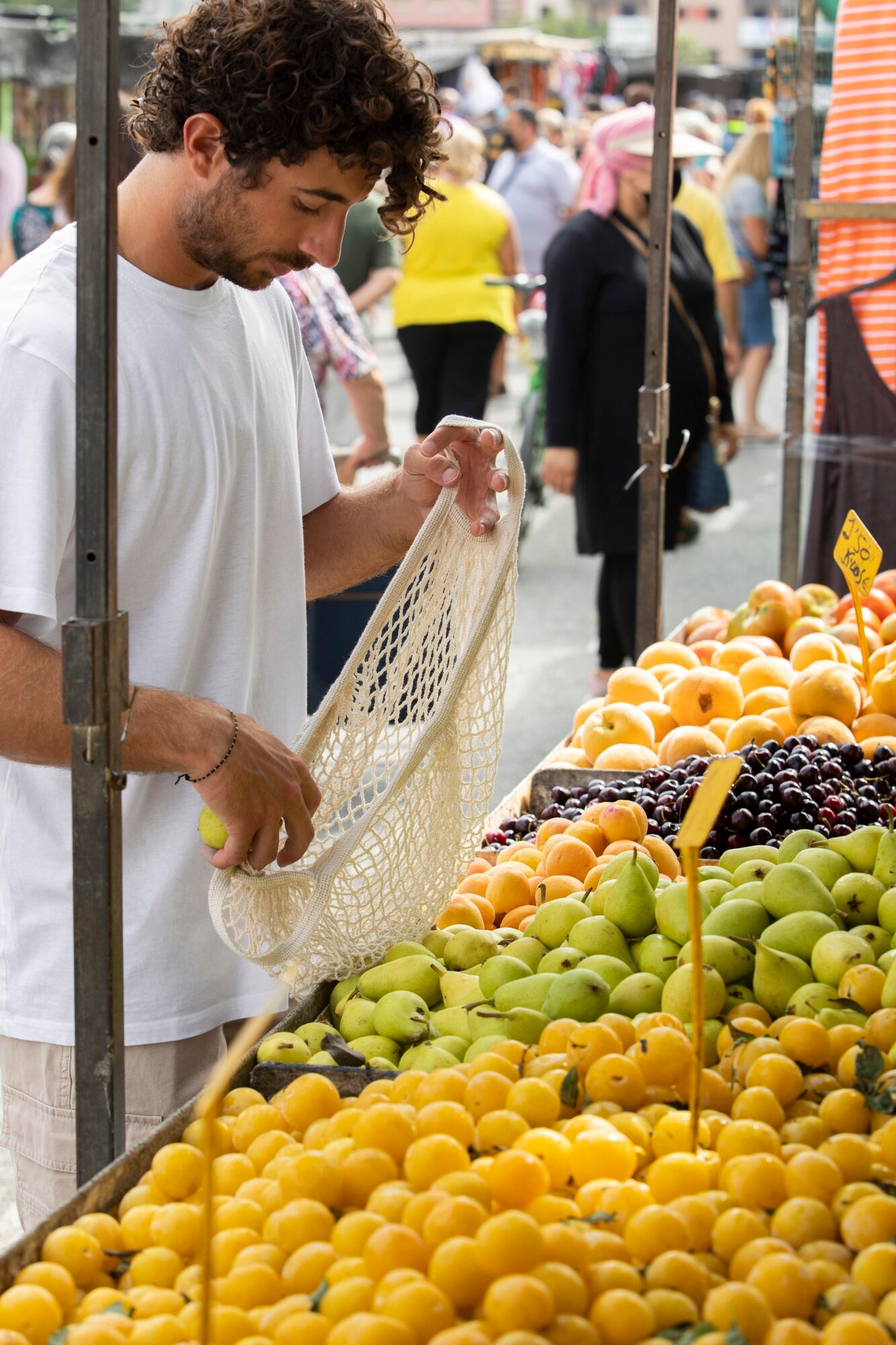 close up young man food market_23 2149082581
